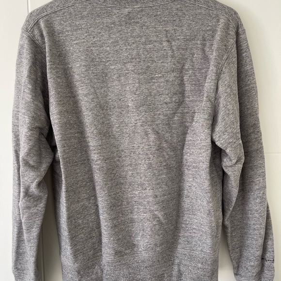 Uniqlo Mickey Mouse crewneck sweater - Picture 2 of 4